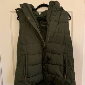 Puffer Vest in Pine